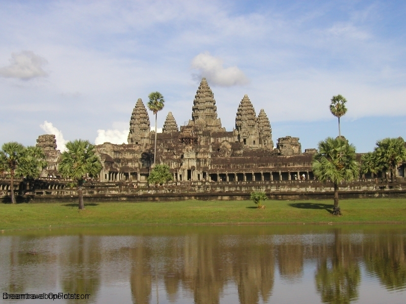157 Angkor Wat 5 Towers Pool2