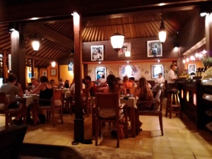 Dinner with good background music in Ubud – Kafe Bunute |  DreamTravelOnPoints